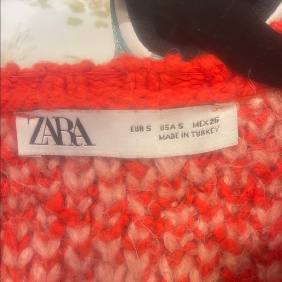 Zara Women's Vibrant Red and Pink Cardigan - Picture 2 of 3